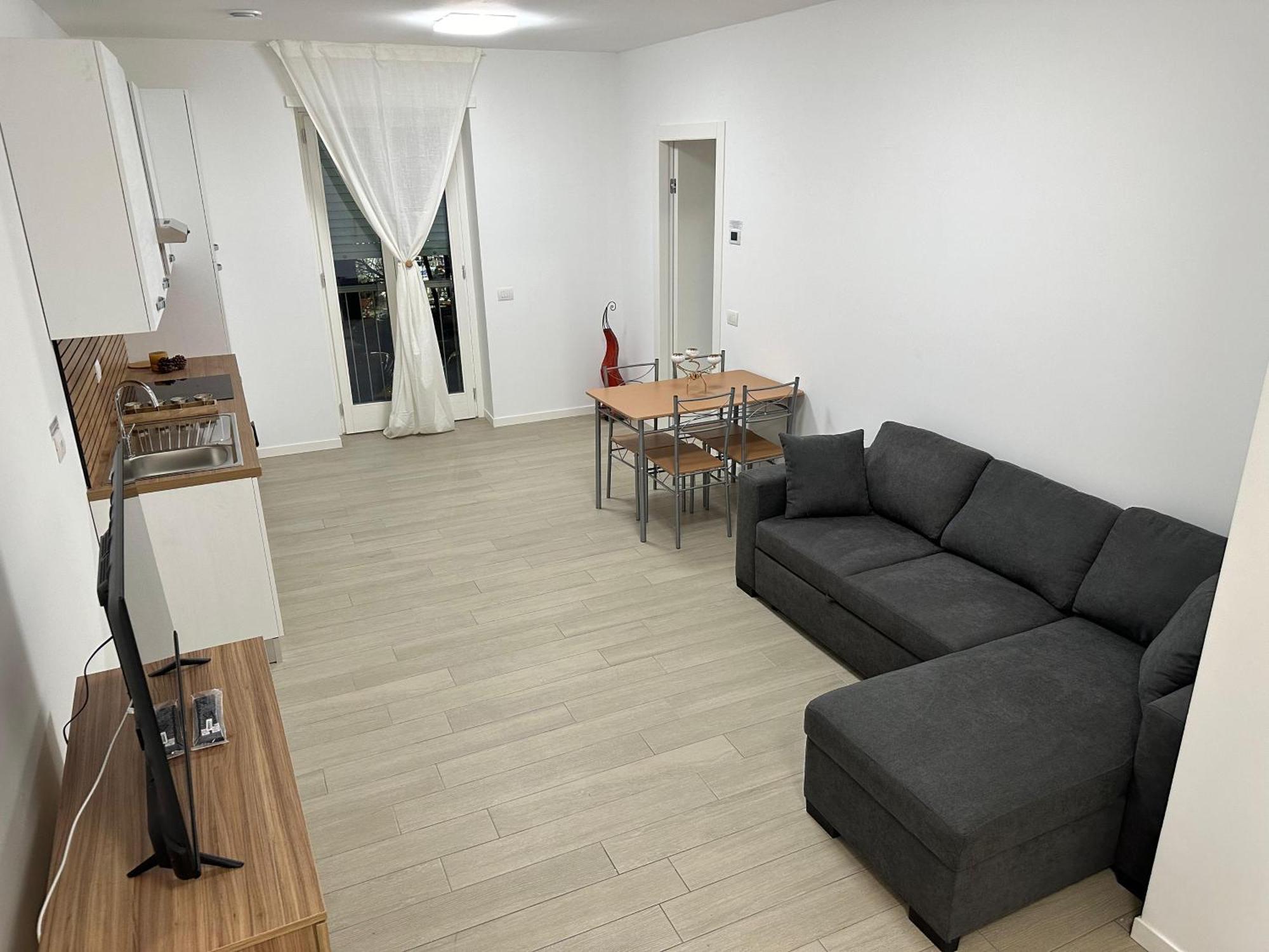 Casa Ideale Tim Appartmanti Moderni Vicina Al Centro Lecco Exterior foto