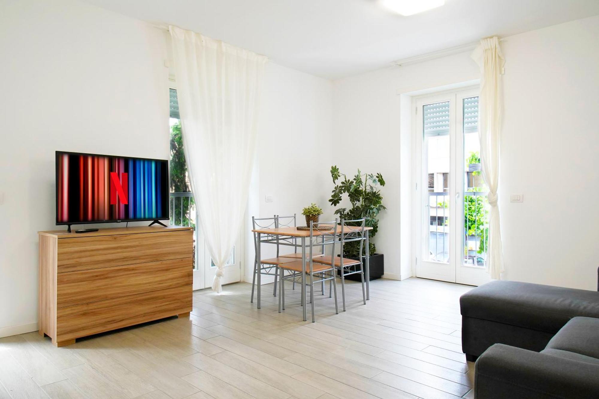 Casa Ideale Tim Appartmanti Moderni Vicina Al Centro Lecco Exterior foto