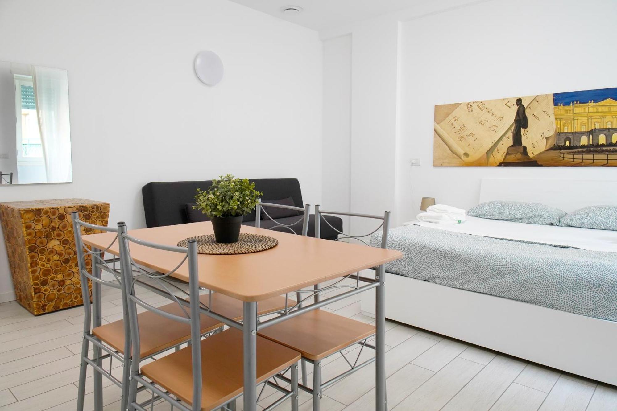 Casa Ideale Tim Appartmanti Moderni Vicina Al Centro Lecco Exterior foto